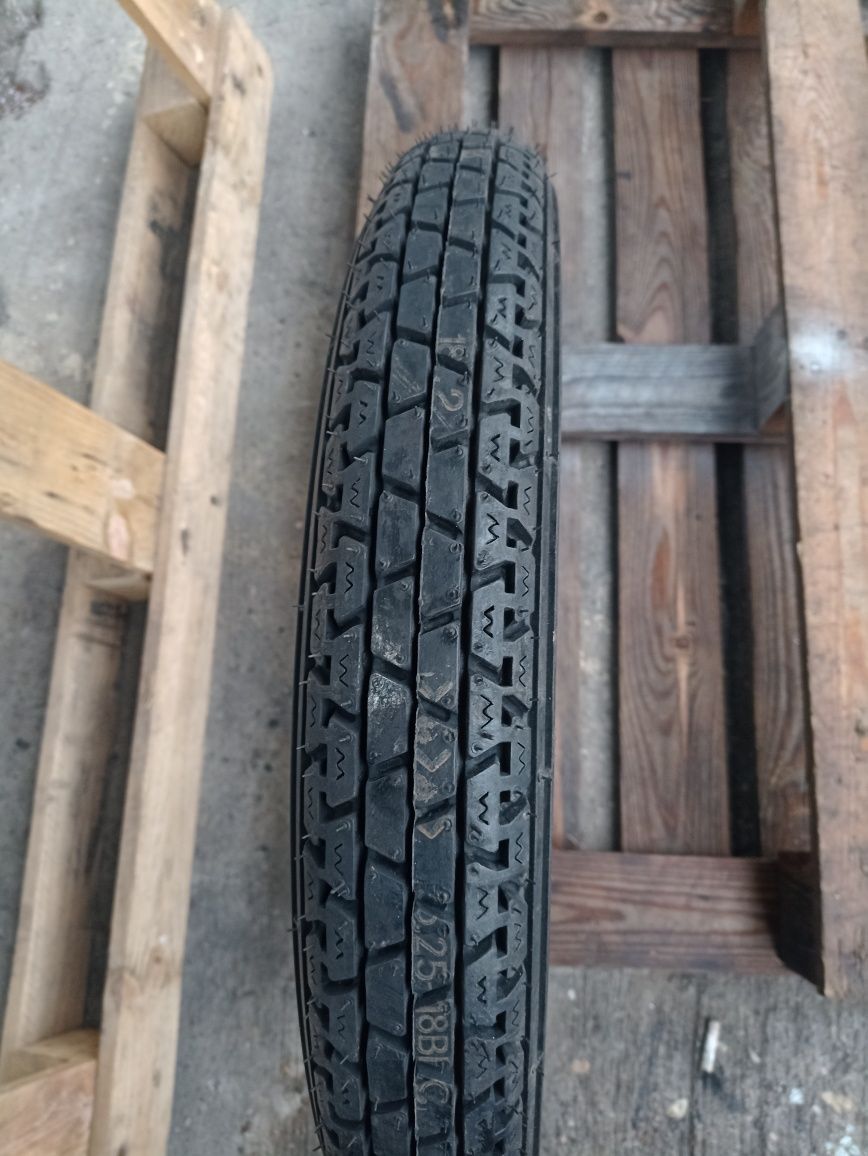 O anvelopa NOUA de fata Metzeler 3.25 R18 dot 0920