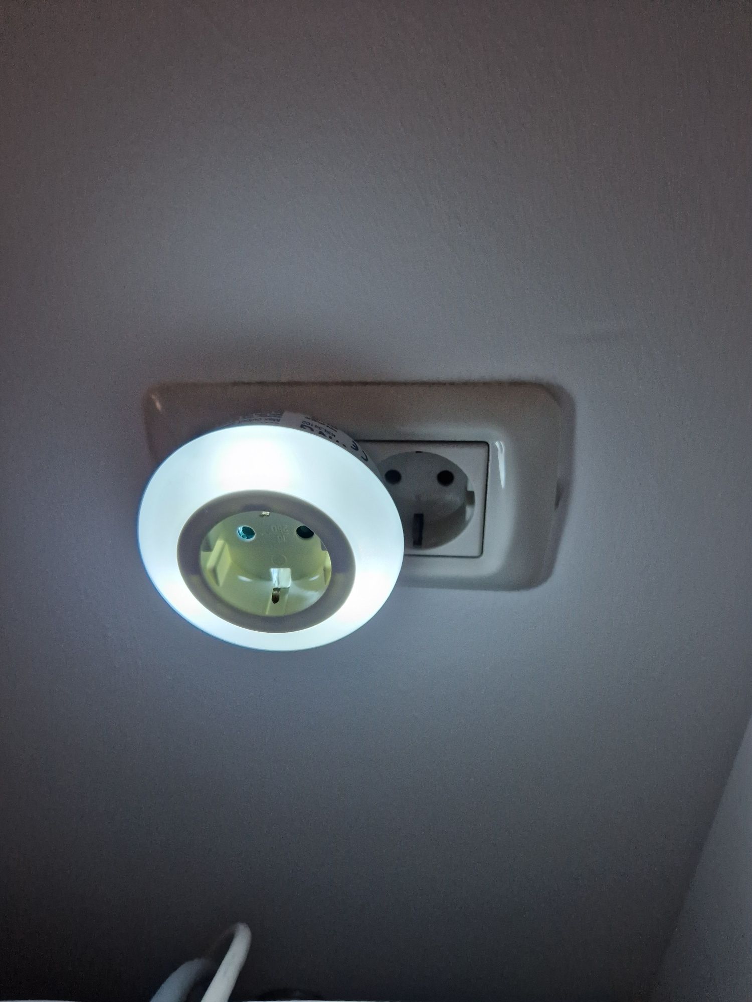 Adaptor priza cu led