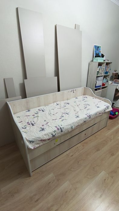 Кровать, с дополнительным спальным местом