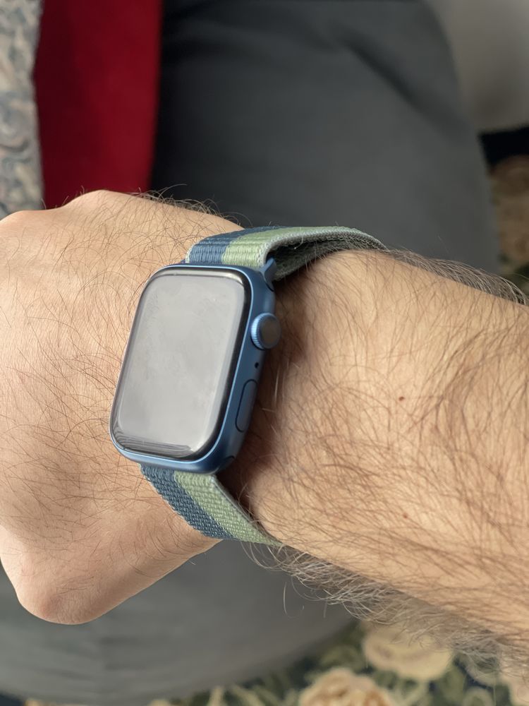 Продам apple watch series 7 45mm