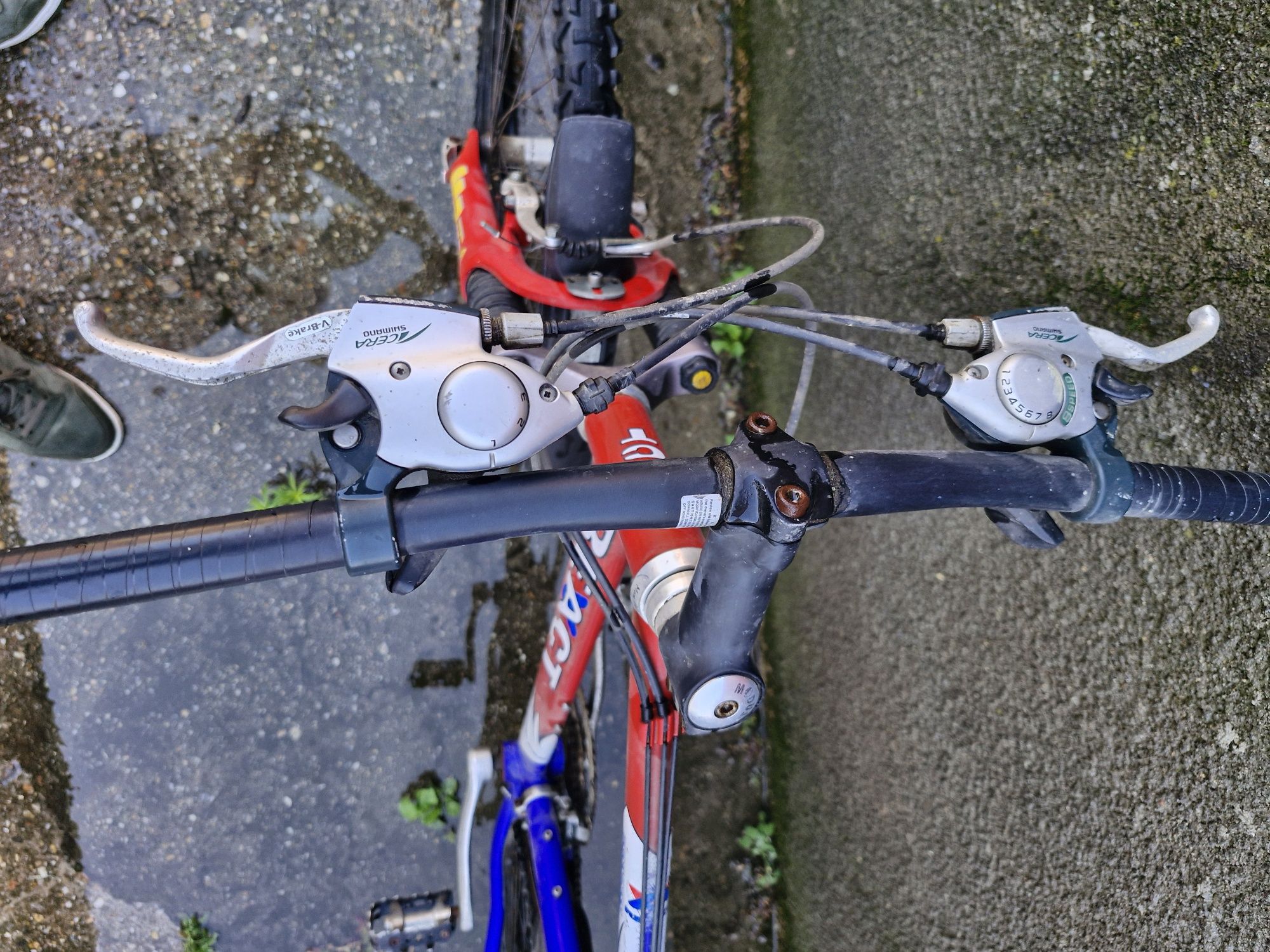 Vand 2 biciclete 800 de lei
