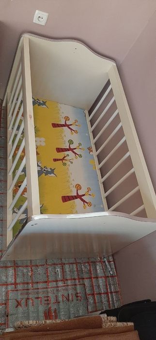Детский кровать 2 штук в отличном состоянии