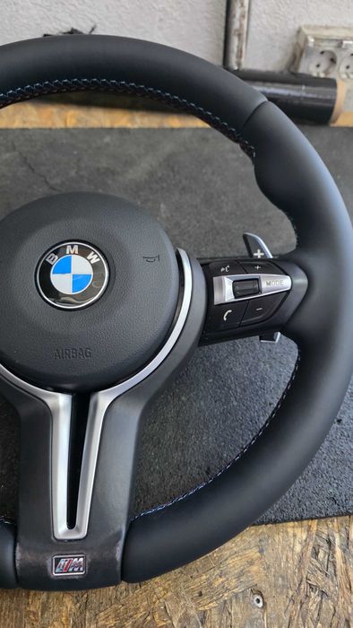 Безупречен волан за BMW M Performance F30 F15 F16 F25 F36 F20 F48