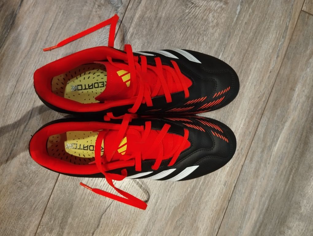 Adidas Predator бутони 40 номер