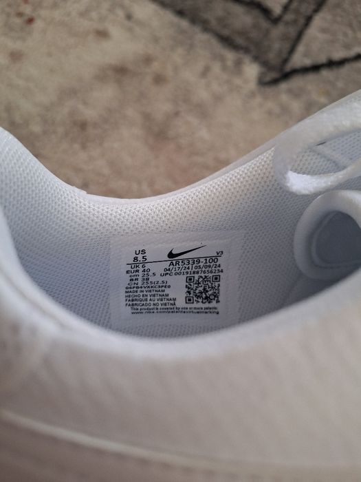 Adidasi Nike air force 1 noi 40 pilele
