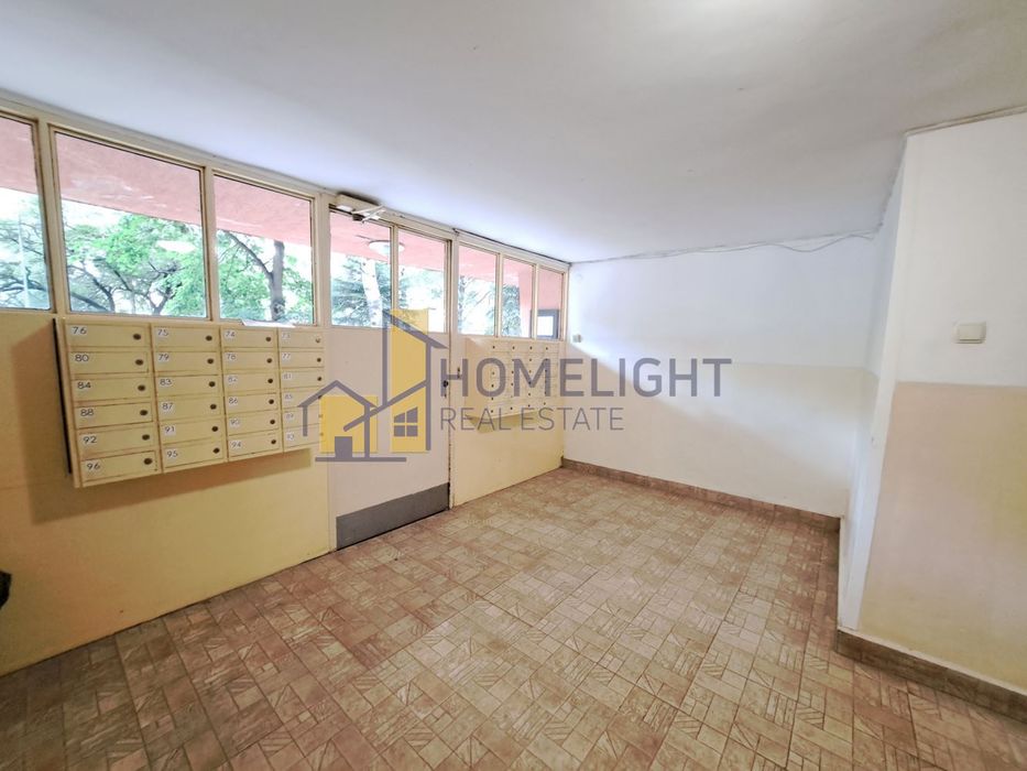 Продава се Двустаен апартамент в София, Красно село - 65 кв.м за 3062 €/кв.м - Снимка #3