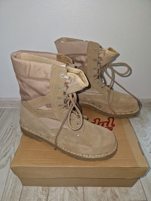 Bocanci piele întoarsă crem