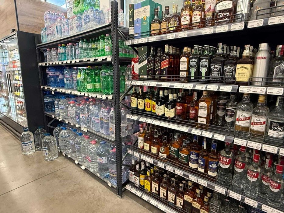 Стелаж метален за тежки стоки за магазин и архив