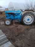 Tractor Ford model 5000