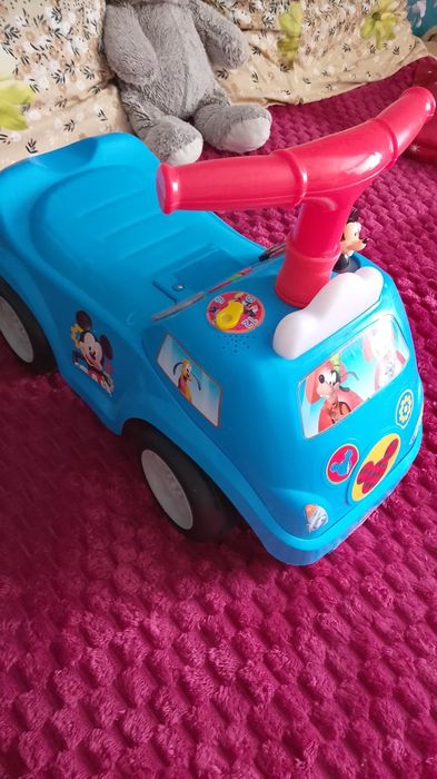 Vând jucării in stare buna