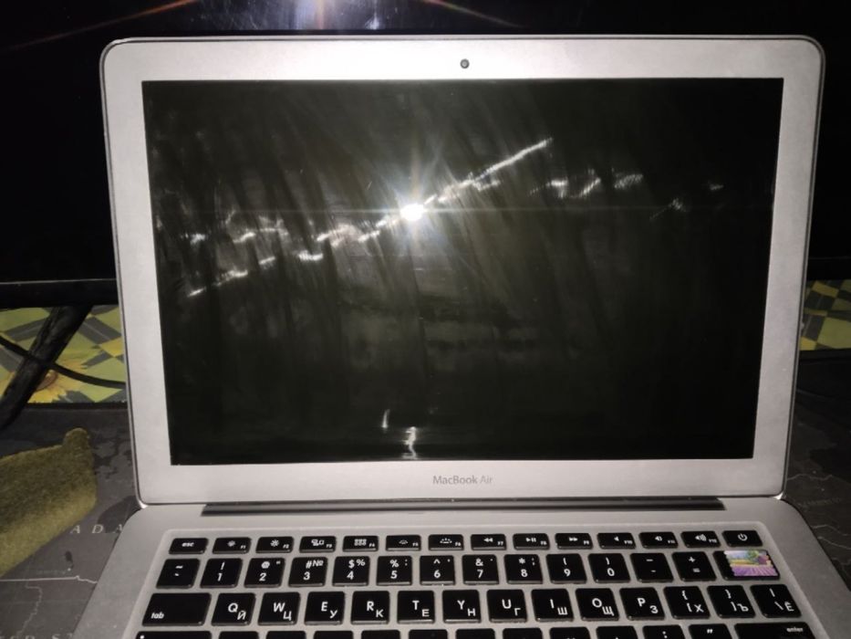 Macbook air sotiladi. (Karobka dokument)