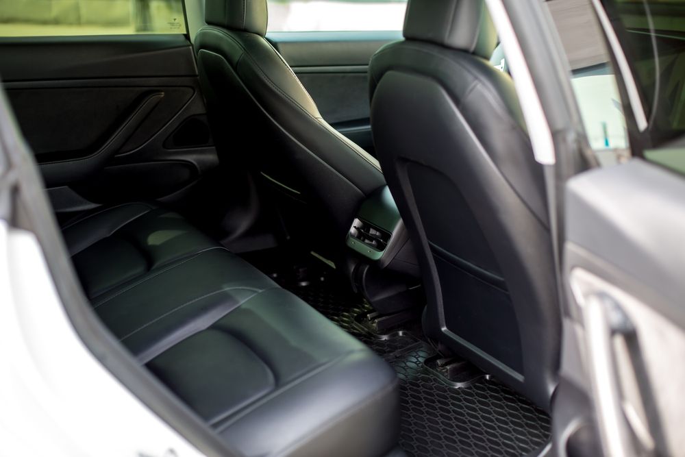 Tesla Model 3 Standard Range+ 325CP