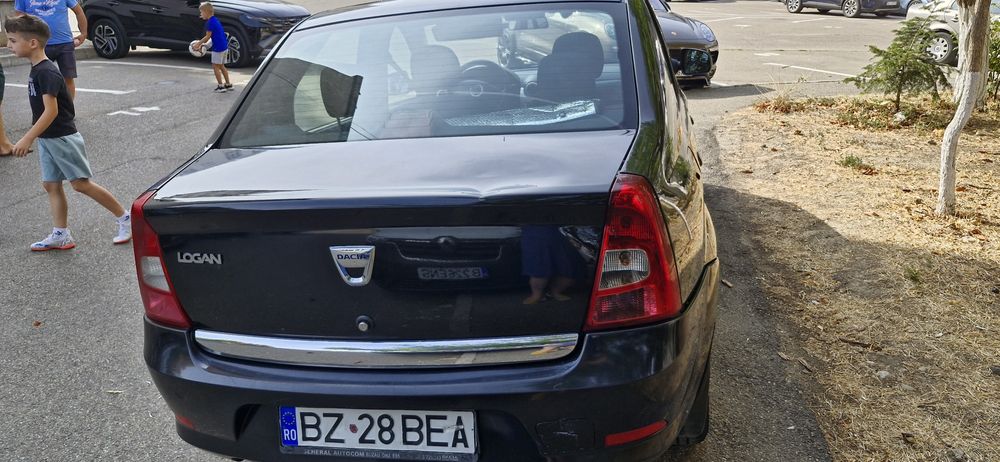 Vand Logan 1.6 berlina