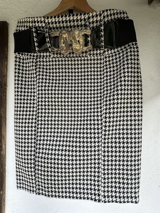 Кокетна и различна пола