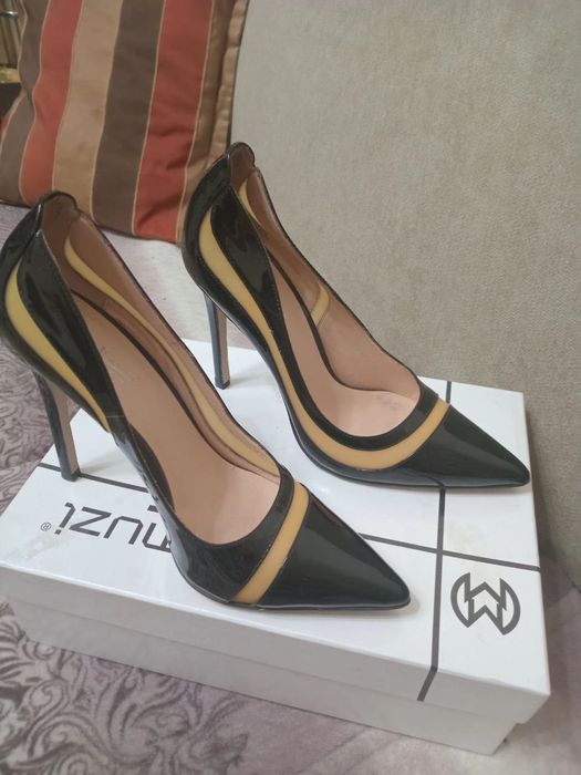 Туфлы 38 размер почти новые