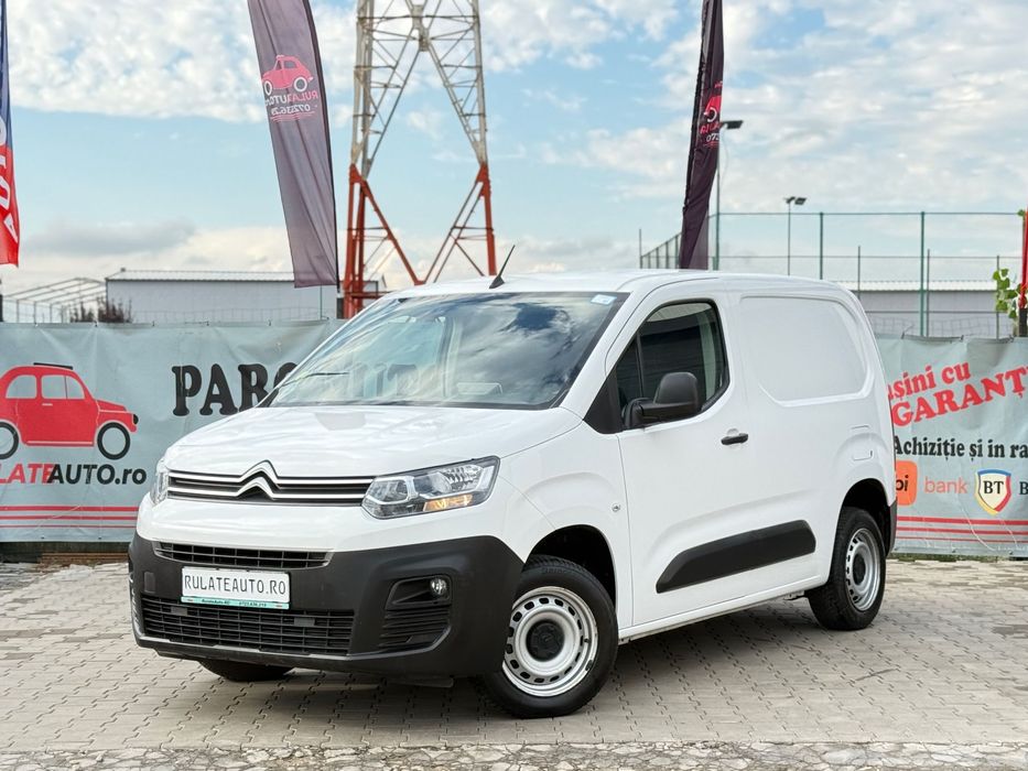 Citroën BERLINGO 2022 / 1.5 HDI  1 AN GARANTIE / Leasing / Rate