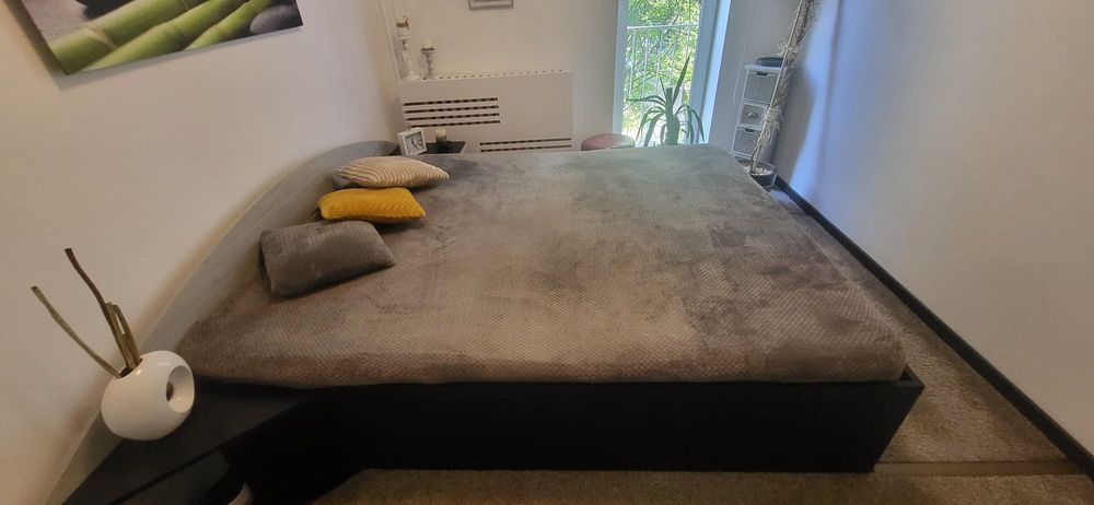 Vând mobilier dormitor