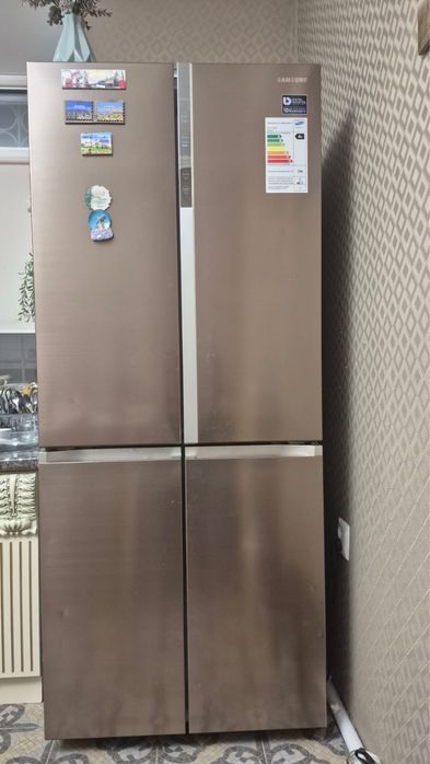 Холодильник Samsung RF50K5961DP