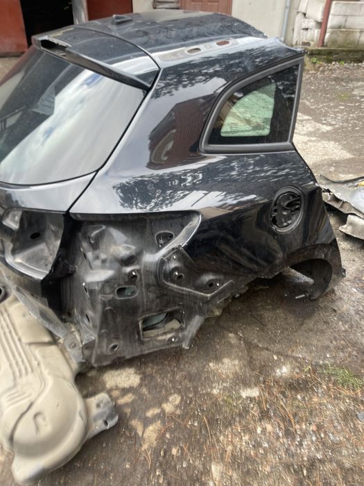 Aripa dreapta spate Renault Megane 3 Break 2013
