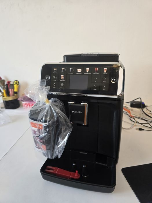 Espressor Philips seria 5500 LatteGo Ep5541.50