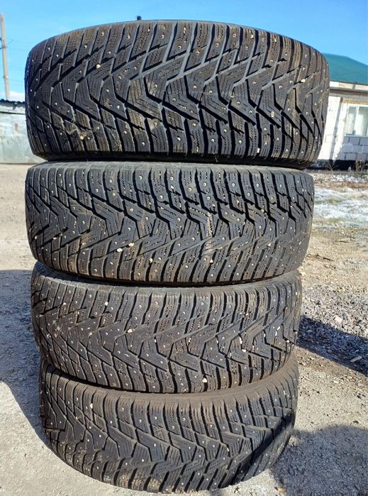 Продам комплект зимней резины 225/60 р16