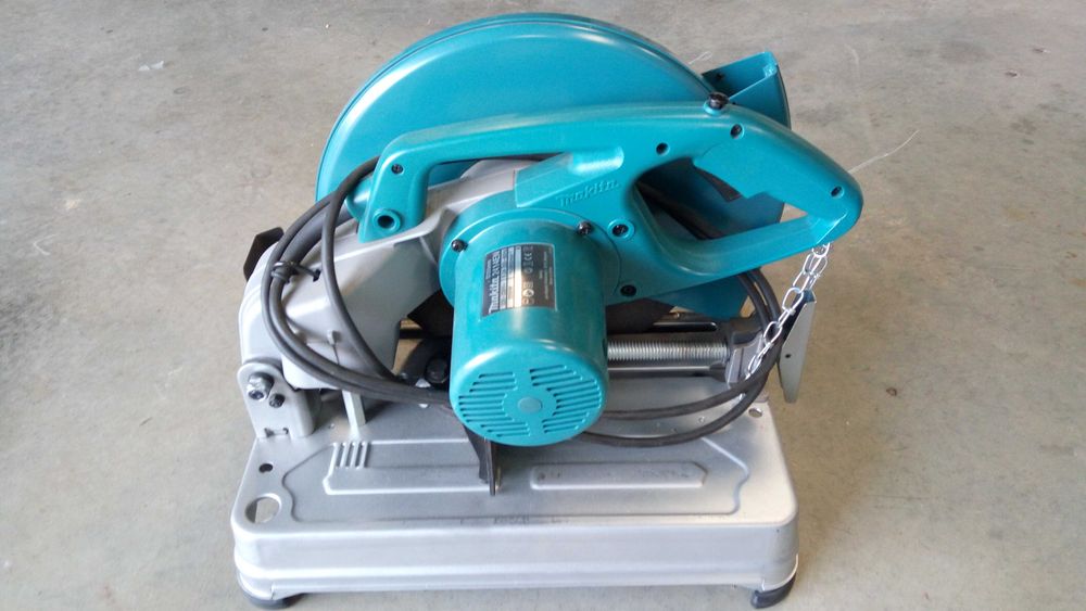 Металоотрезна машина Makita 2414EN