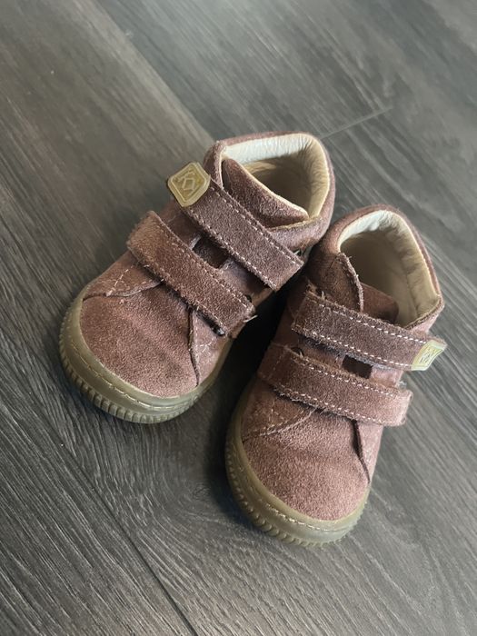 Боси обувки номера 20,21,23