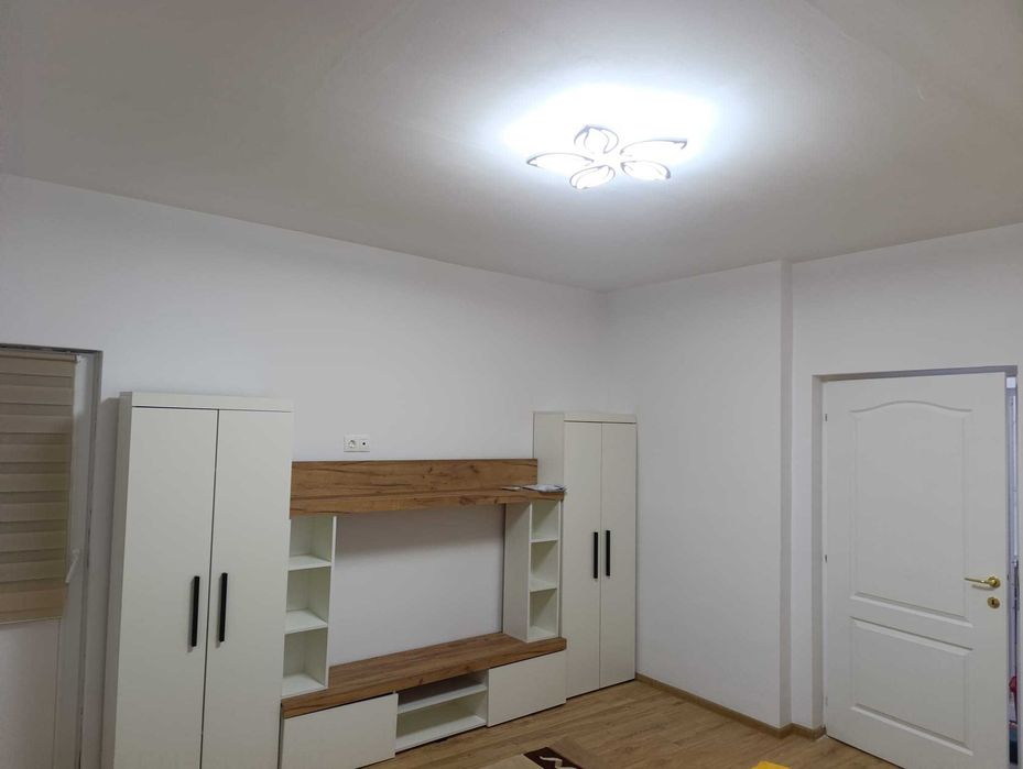 Apartament 2 camere decomandate de închiriat