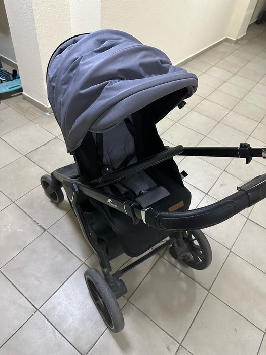 Коляска прогулочная