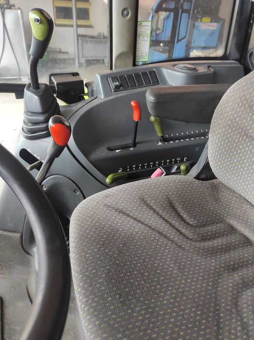 Tractor Claas Axos 320