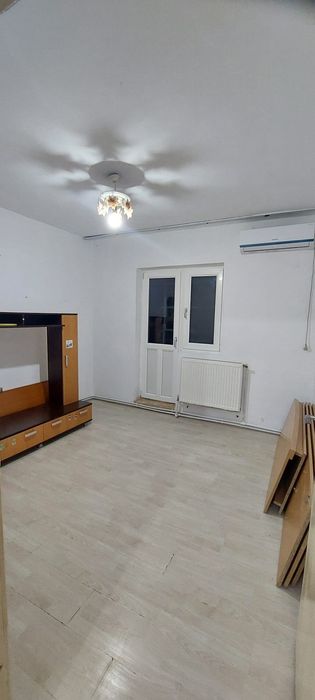 Proprietar vând apartament 3 camere HCC decomandat