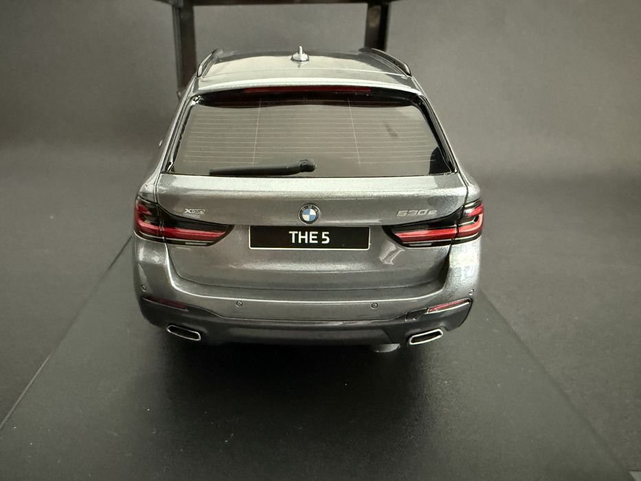 Macheta BMW 530E M Sport Touring 1/18 GT Spirit