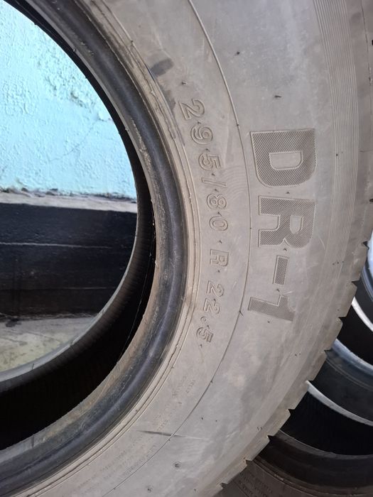 Продам резину 295/80R22.5
