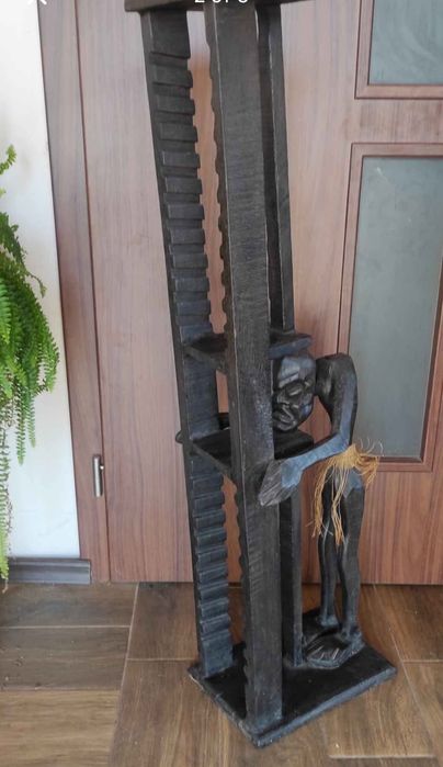 Дървена стойка за CD дискове