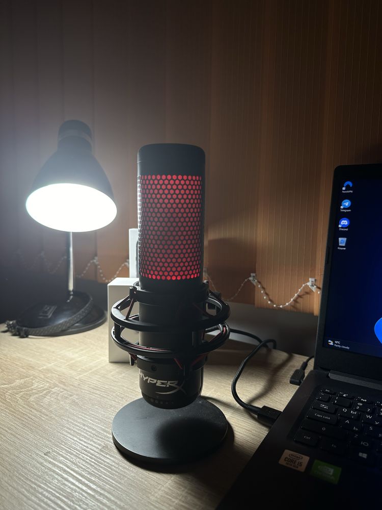 Микрофон HyperX QuadCast