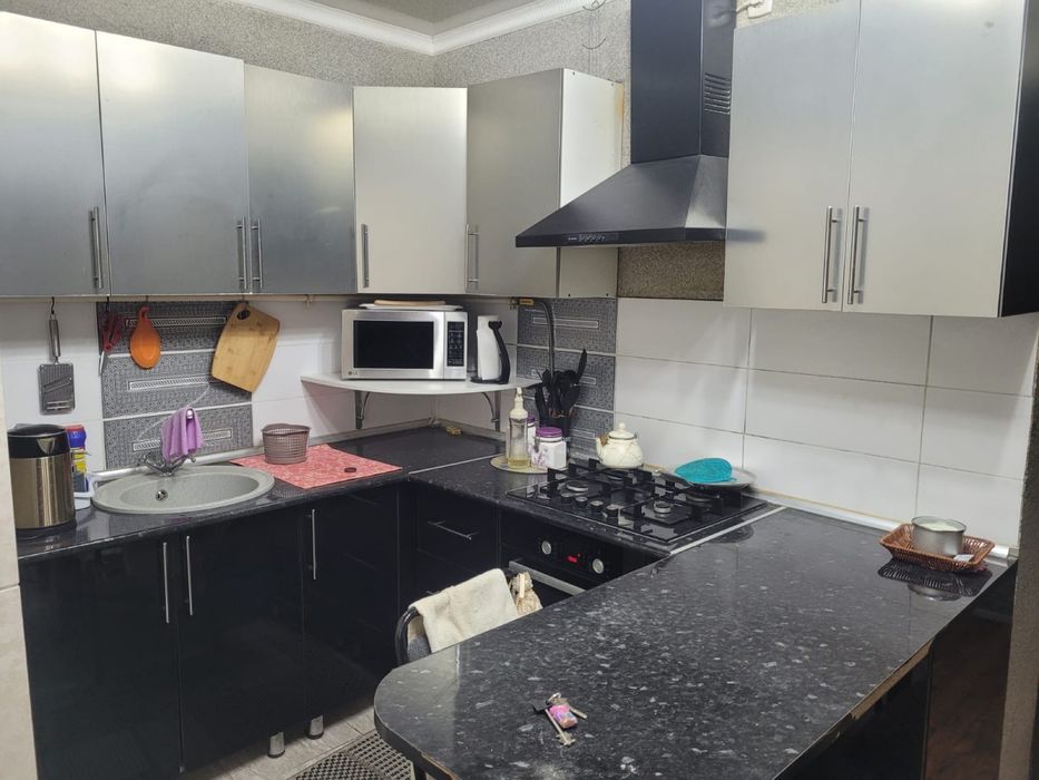 Кухонный гарнитур продается в хорошем состояний