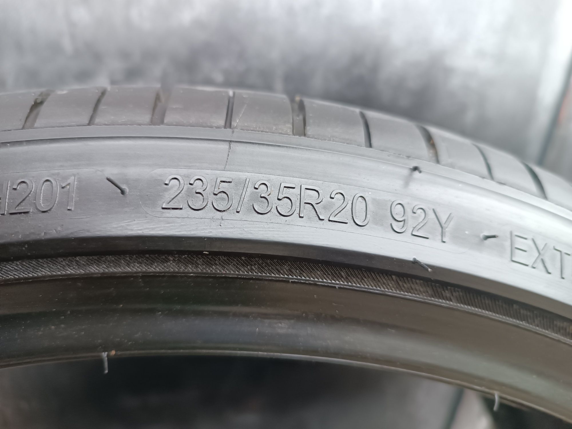 235/35/20 Triangle Дот 3722