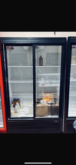 Витринный холодильник