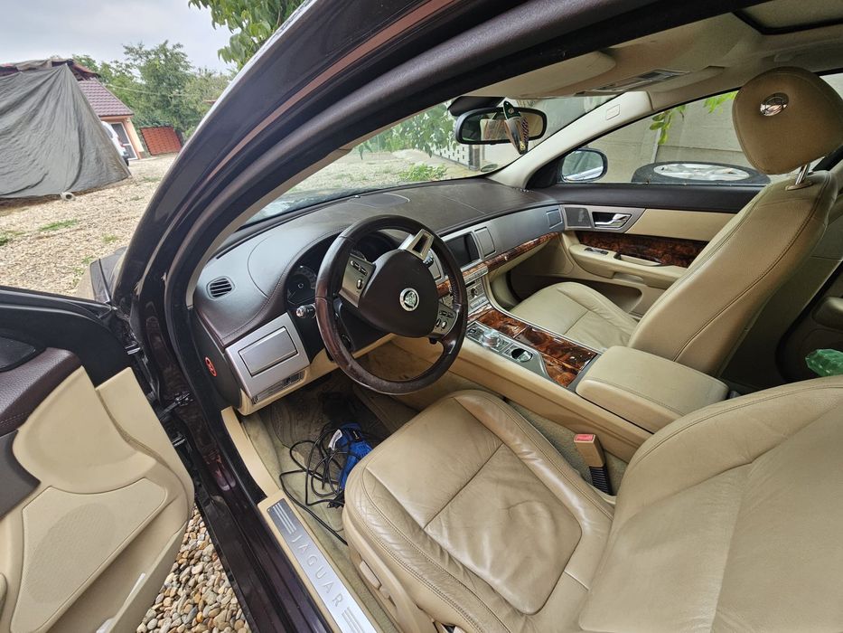 Urgent ! Jaguar XF 2010 3.0 D motor defect