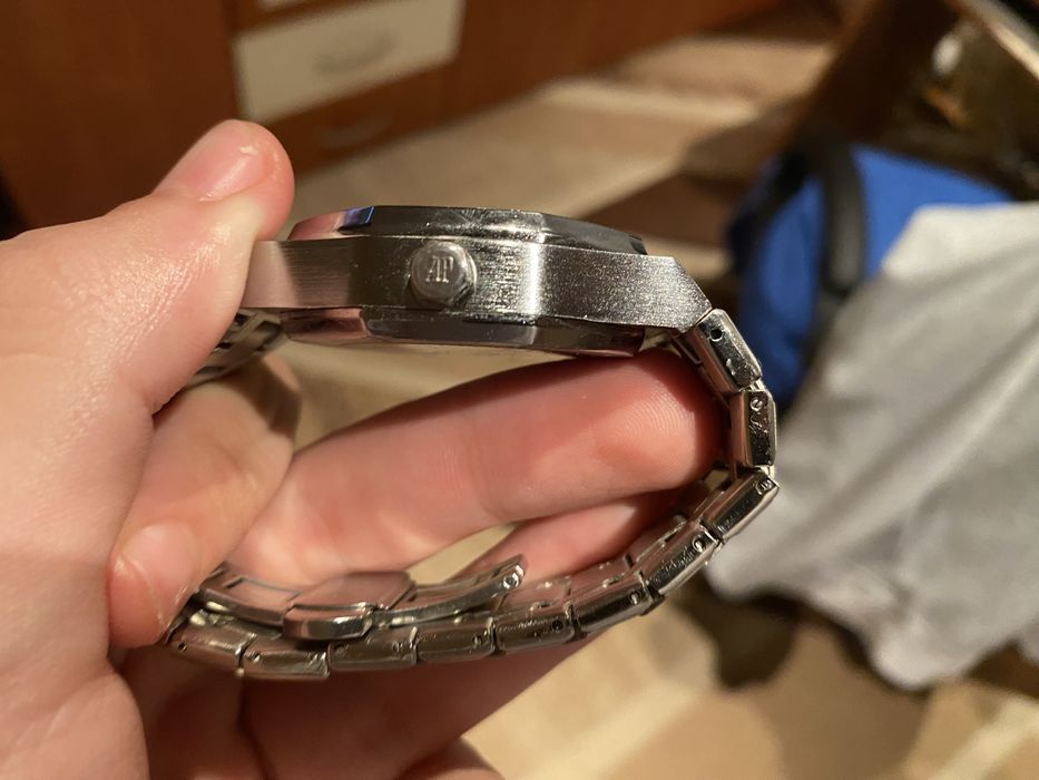 Часовник Audemars Piguet сив