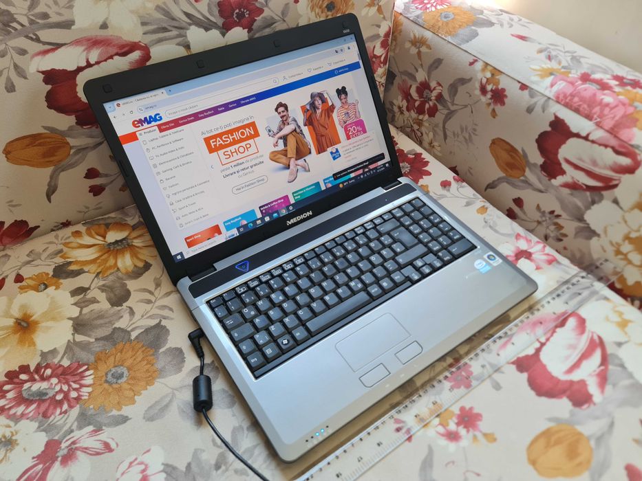 Laptop Medion E6210 16"Dual Core T3400 2.16GHz 3GB 240GB Windows 10Pro