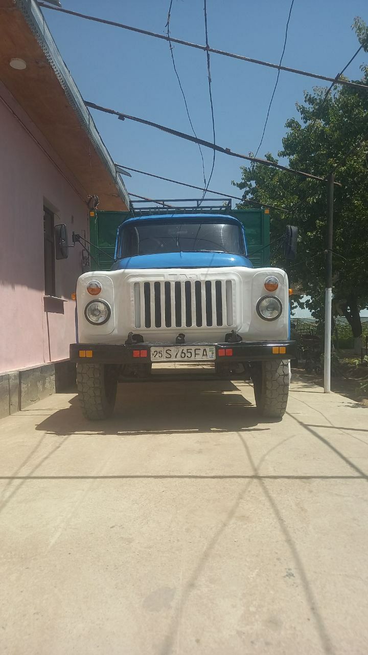Gaz 53 Samosval sotiladi.
Gaz 53 Yili 1990
