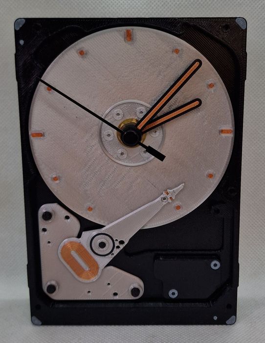 Vand ceas birou HDD printat 3D