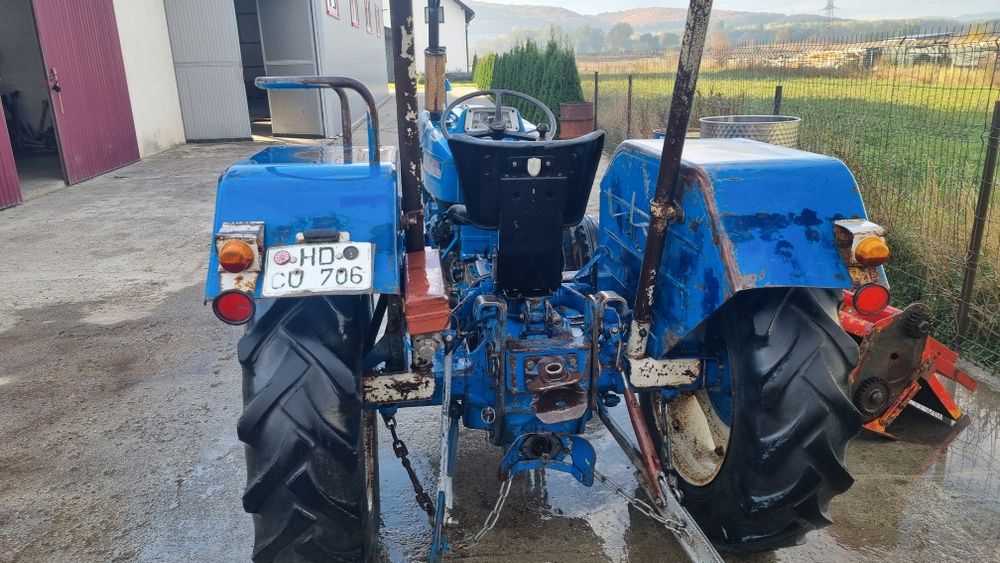 Ford 2000 motor in 3 cilindri