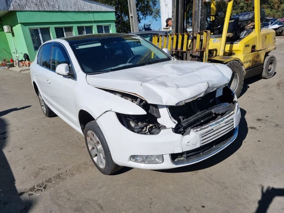 motoras ansamblu stergatoare nuca schimbator timonerie aripa spate ceasuri de bord Skoda Superb 2 motor 1.9tdi BXE Dezmembrez