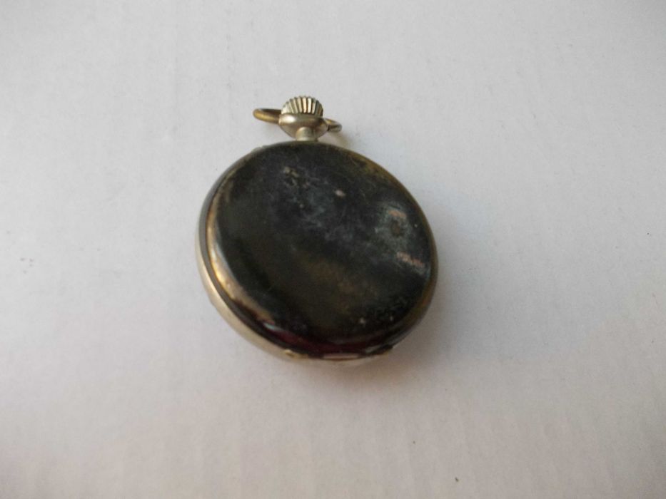 Ceas vechi de buzunar defect 2