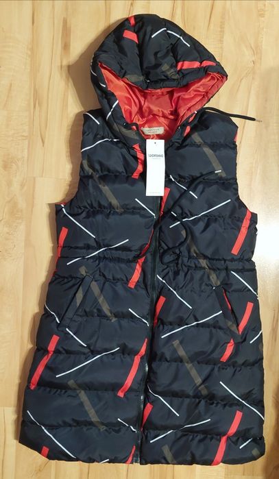 Vesta damă nou-nouță cu etichetă