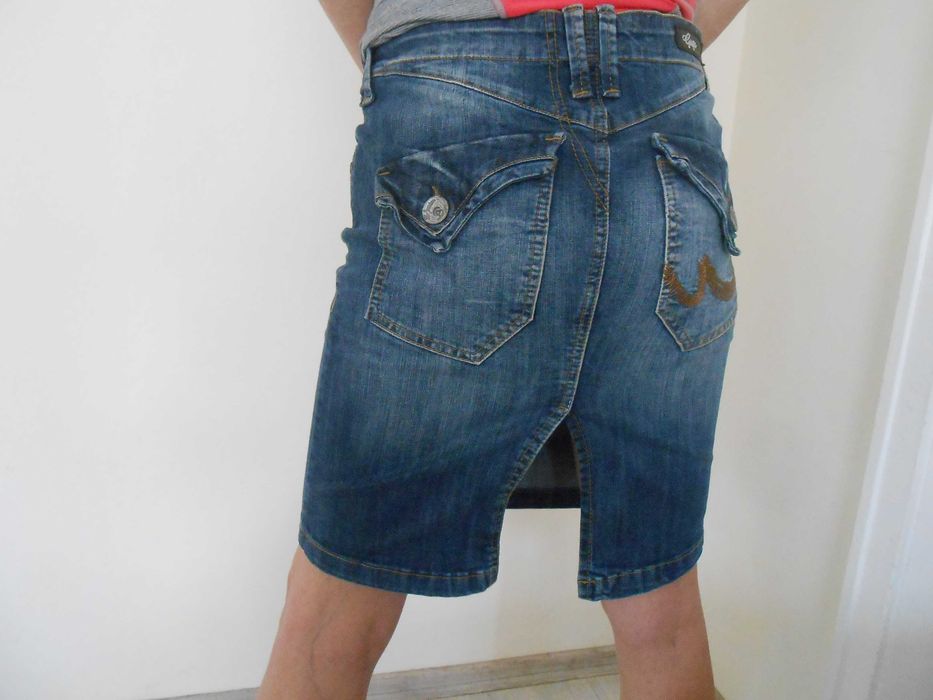 Оригинална Дамска Маркова пола Guga Jeans