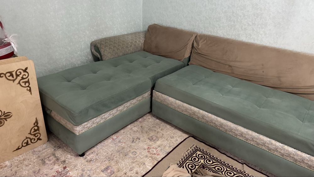 Срочно продается диван