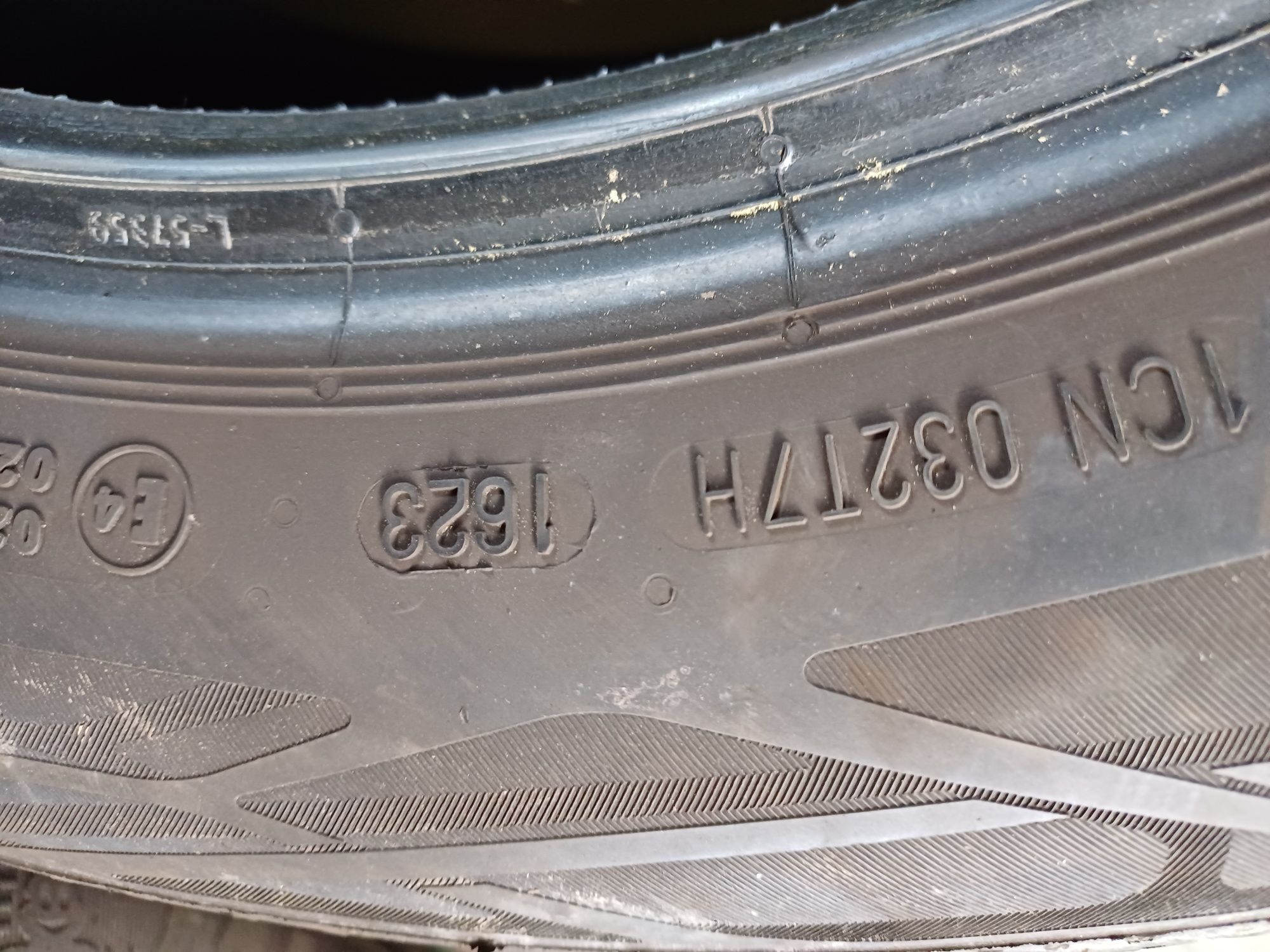 Гуми 205/55/17 Континентал